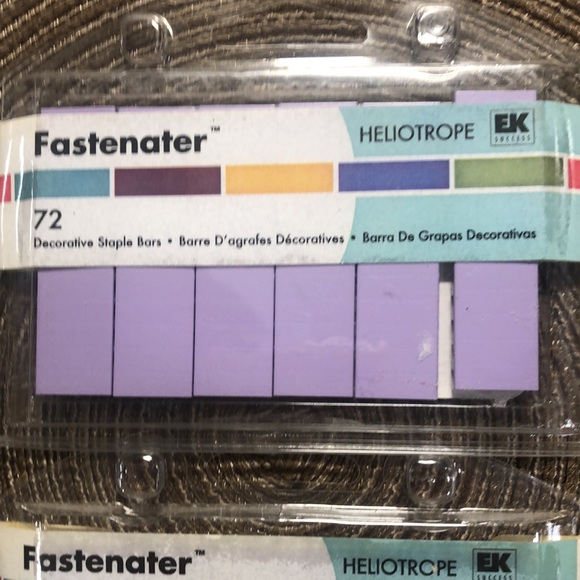 Fastenater Heliotrope (Lavender) Staple Bars - Picture 2 of 3